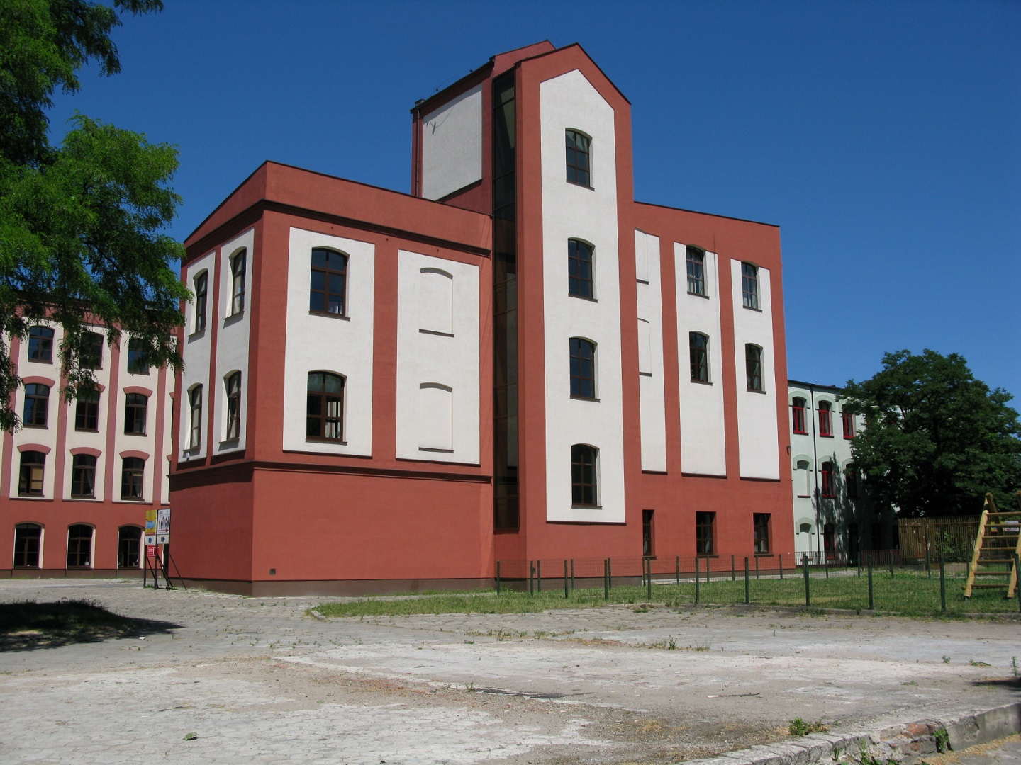 Wyższa Szkoła Ekonomiczna Łódź 1