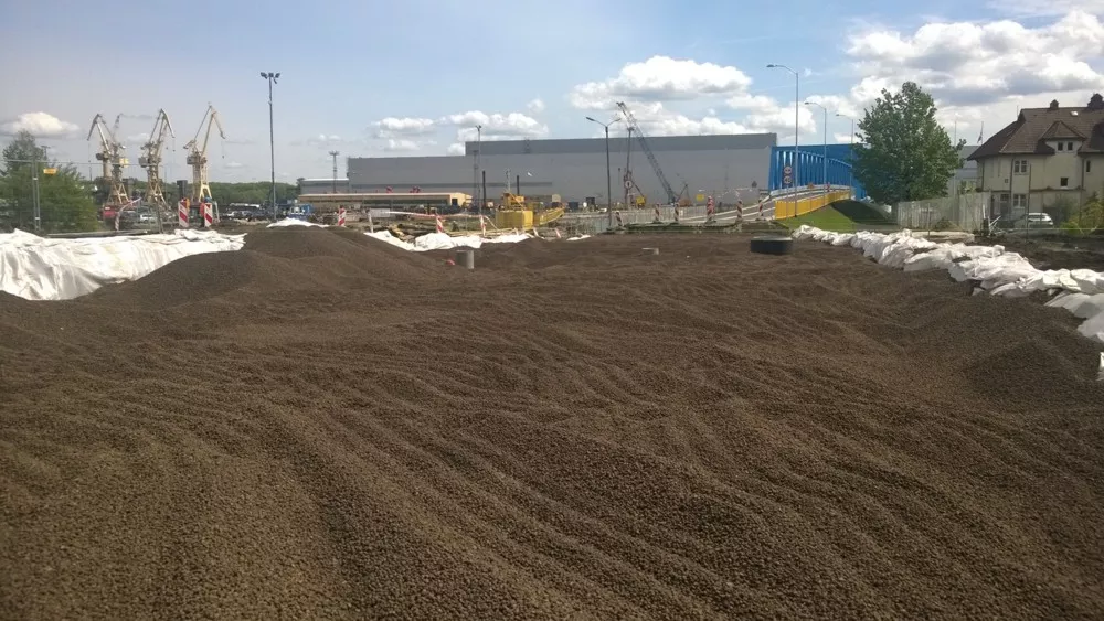Na dojeździe do Mostu Brdowskiego wykonano materac z Leca® KERAMZYTU geotechnicznego