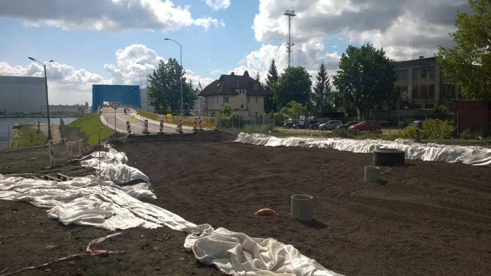 Na dojeździe do Mostu Brdowskiego wykonano materac z Leca® KERAMZYTU geotechnicznego
